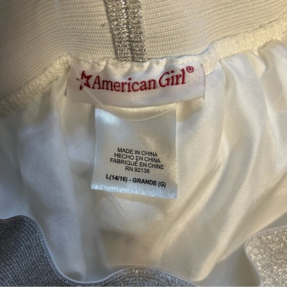 Girls white layered skirt with silver stars and silver waist band Size L - Picture 8 of 8